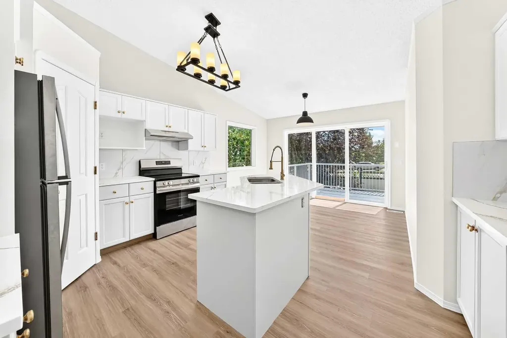 152 Harvest Park Terrace NE Calgary AB T3K 5W1
