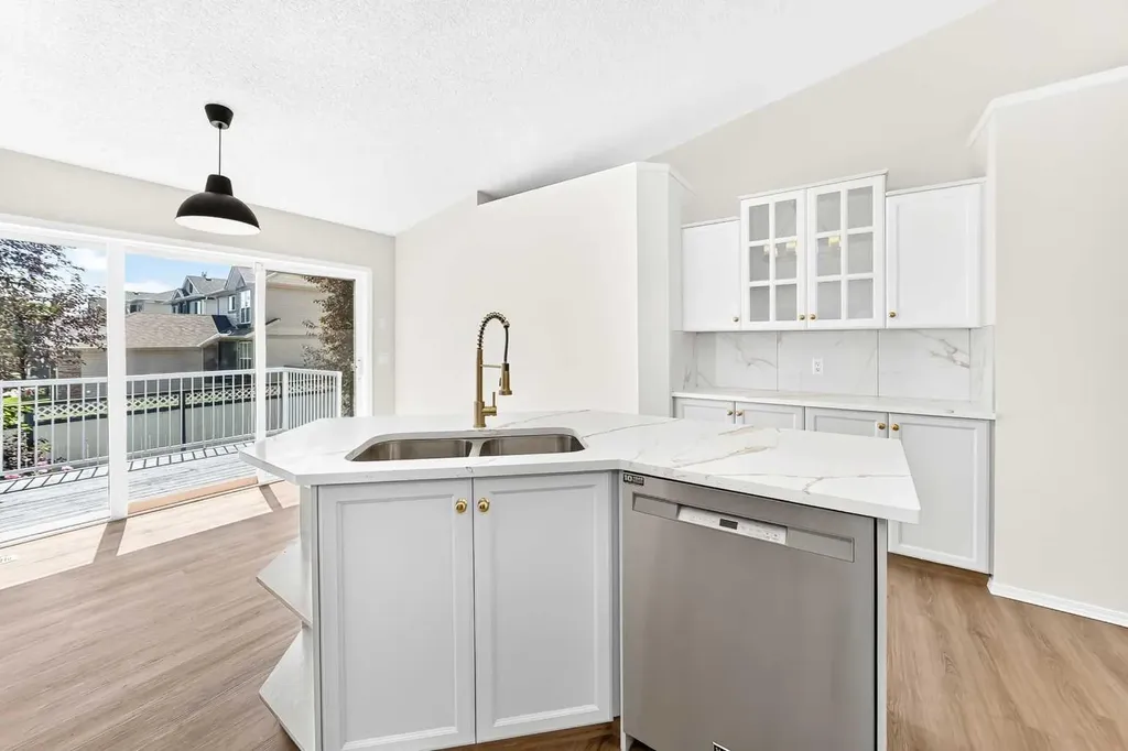 152 Harvest Park Terrace NE Calgary AB T3K 5W1