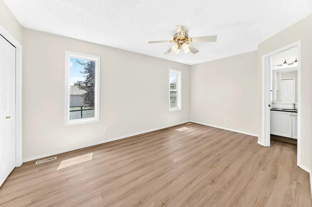 152 Harvest Park Terrace NE Calgary AB T3K 5W1