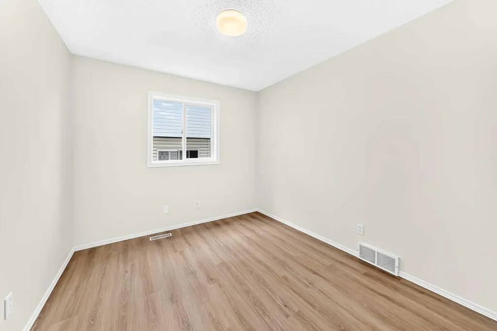 152 Harvest Park Terrace NE Calgary AB T3K 5W1