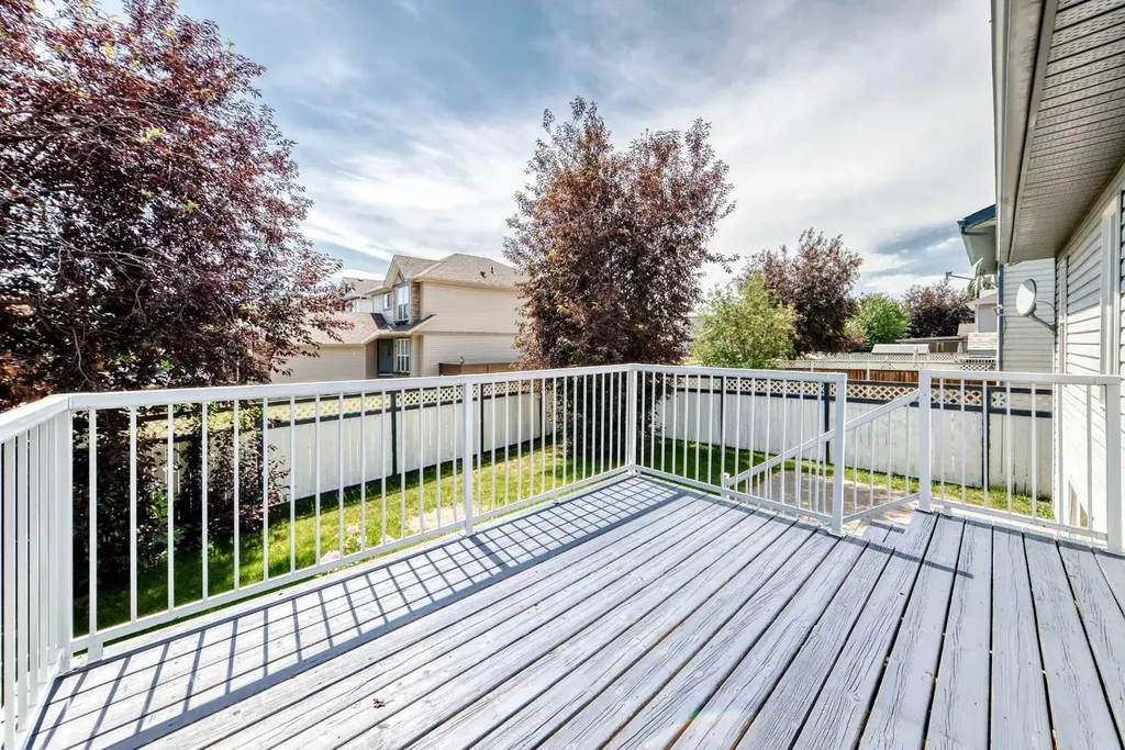 152 Harvest Park Terrace NE Calgary AB T3K 5W1