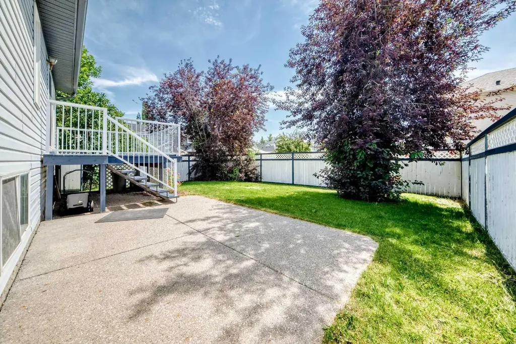 152 Harvest Park Terrace NE Calgary AB T3K 5W1