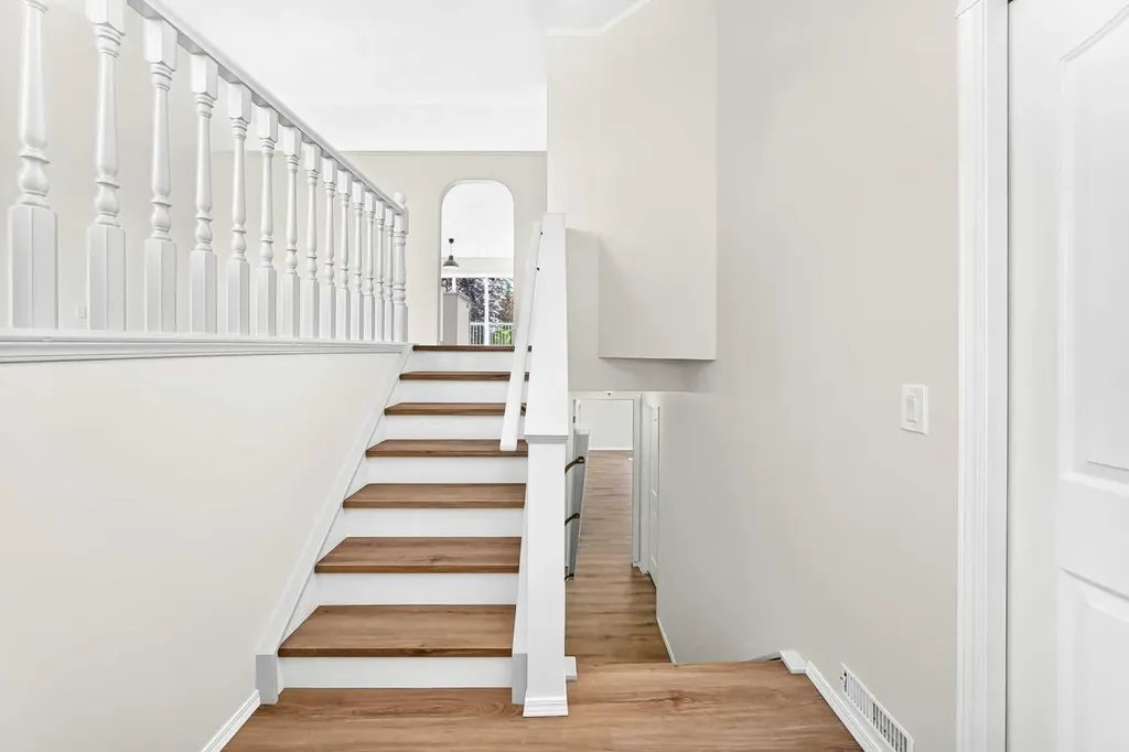 152 Harvest Park Terrace NE Calgary AB T3K 5W1