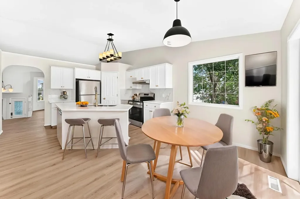 152 Harvest Park Terrace NE Calgary AB T3K 5W1