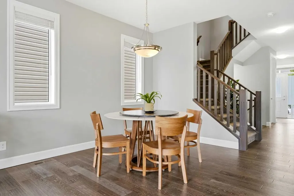 733 Windrow Manor SW Airdrie AB T4B 5H6