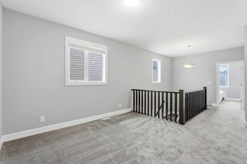 733 Windrow Manor SW Airdrie AB T4B 5H6