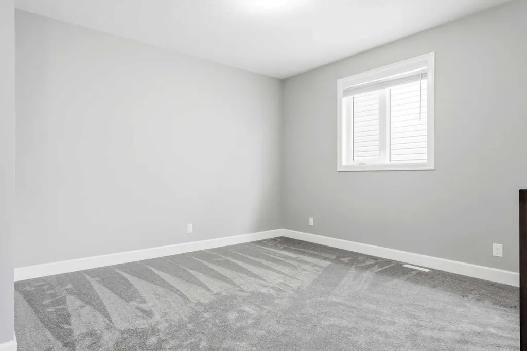 733 Windrow Manor SW Airdrie AB T4B 5H6