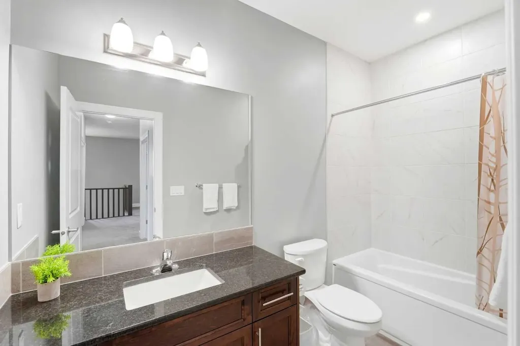 733 Windrow Manor SW Airdrie AB T4B 5H6