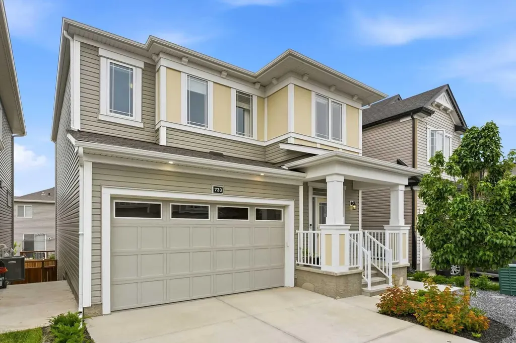 733 Windrow Manor SW Airdrie AB T4B 5H6