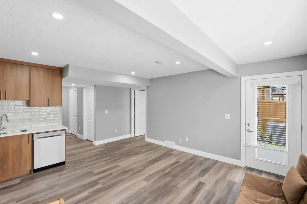 733 Windrow Manor SW Airdrie AB T4B 5H6