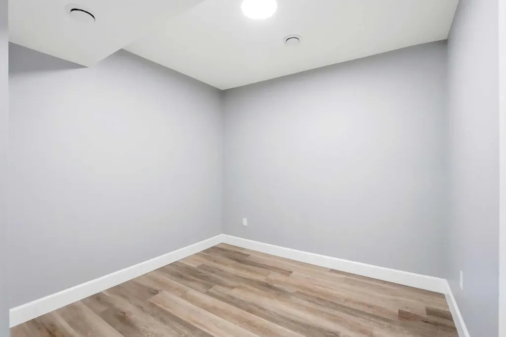 733 Windrow Manor SW Airdrie AB T4B 5H6