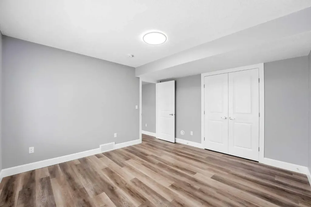 733 Windrow Manor SW Airdrie AB T4B 5H6