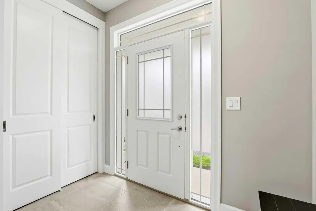 733 Windrow Manor SW Airdrie AB T4B 5H6