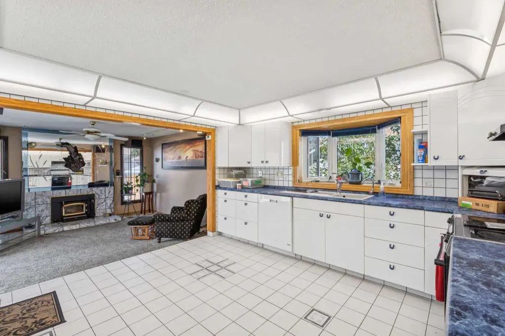 4819 Rundlewood Drive NE Calgary AB T1Y 1B2