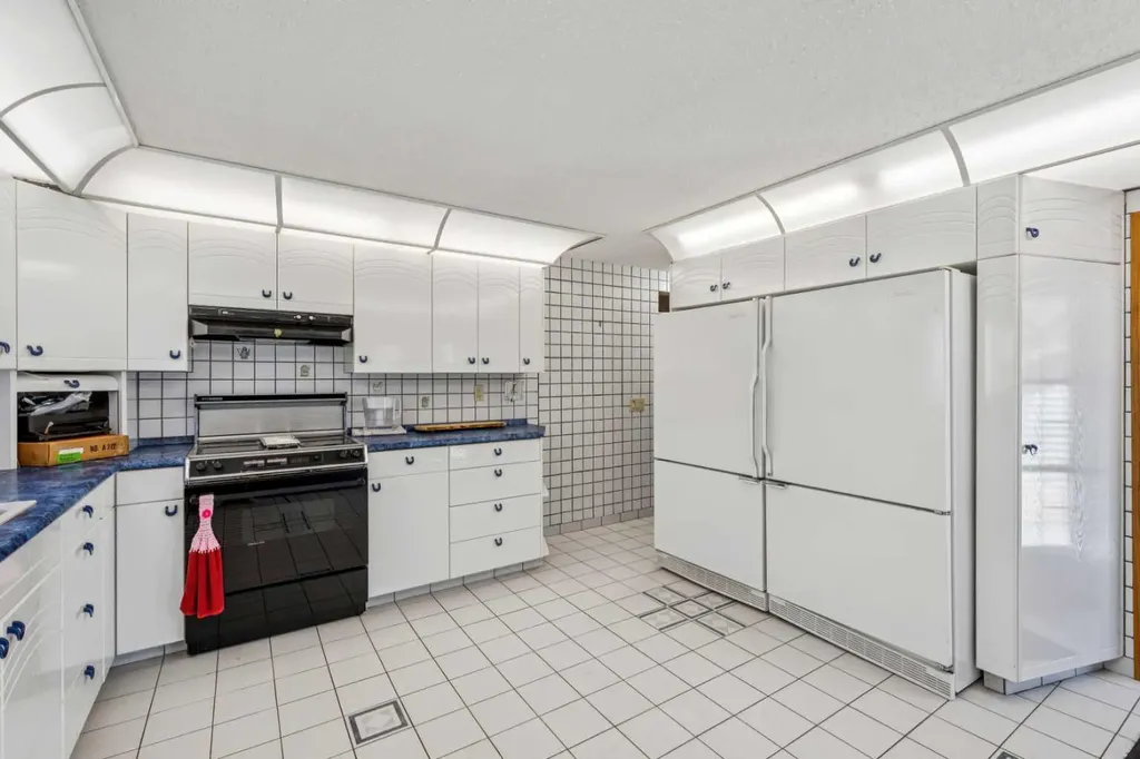 4819 Rundlewood Drive NE Calgary AB T1Y 1B2