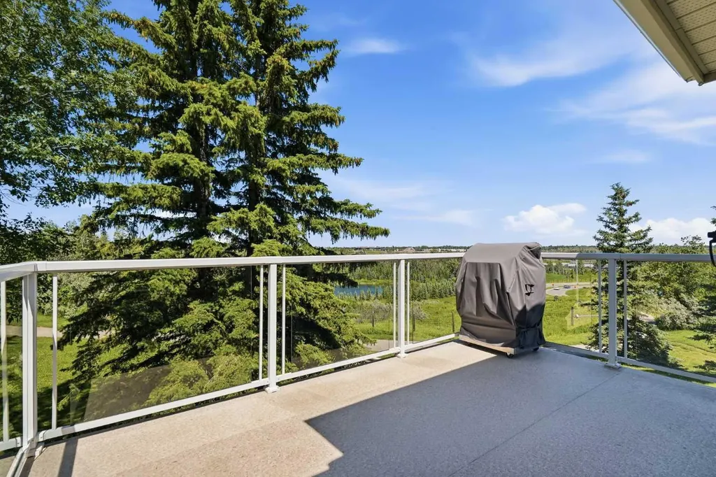 135 Shawnee Rise SW Calgary AB T2Y 2S3