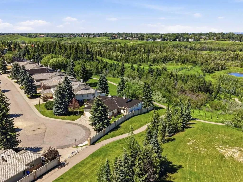 135 Shawnee Rise SW Calgary AB T2Y 2S3