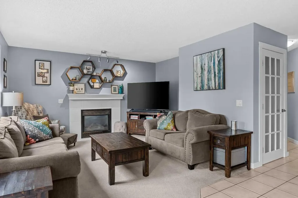 109 Hidden Valley Grove NW Calgary AB T3A 5W8