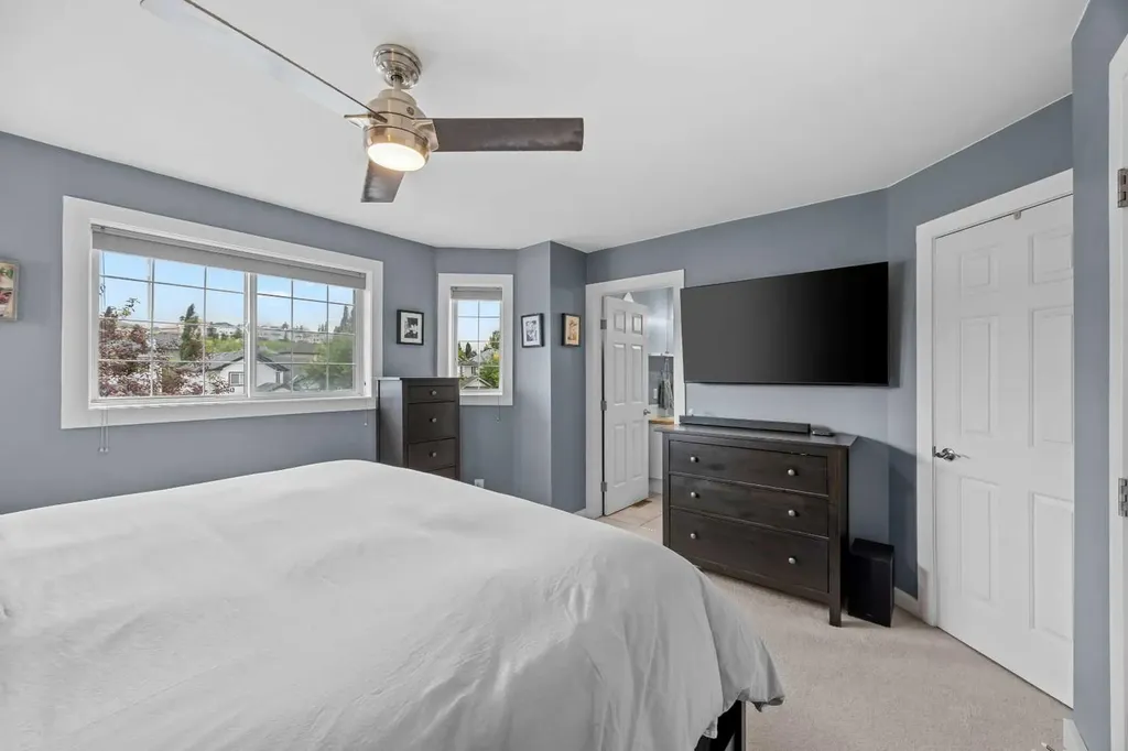 109 Hidden Valley Grove NW Calgary AB T3A 5W8