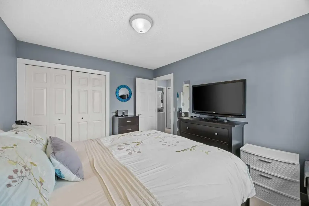 109 Hidden Valley Grove NW Calgary AB T3A 5W8