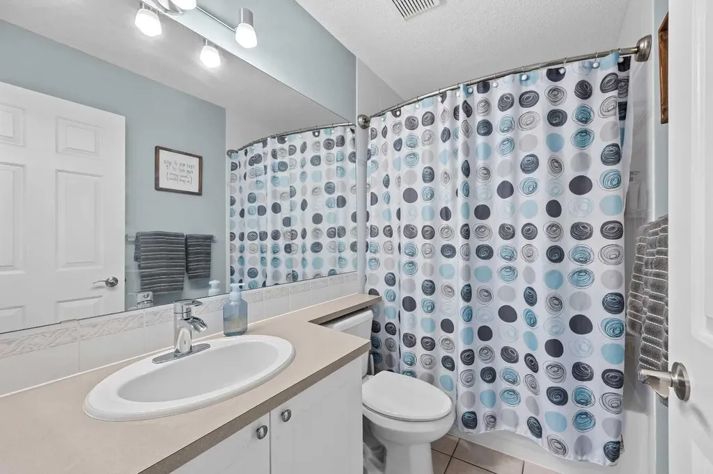 109 Hidden Valley Grove NW Calgary AB T3A 5W8