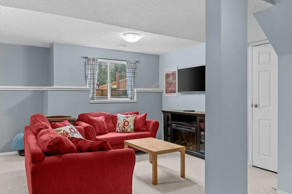 109 Hidden Valley Grove NW Calgary AB T3A 5W8