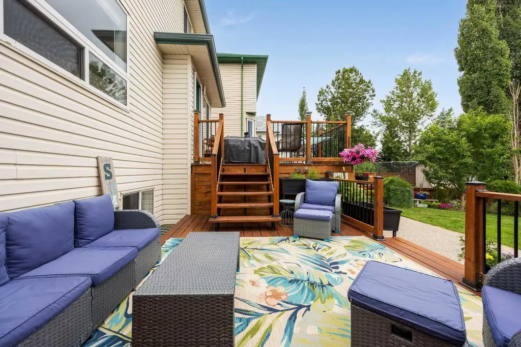 109 Hidden Valley Grove NW Calgary AB T3A 5W8