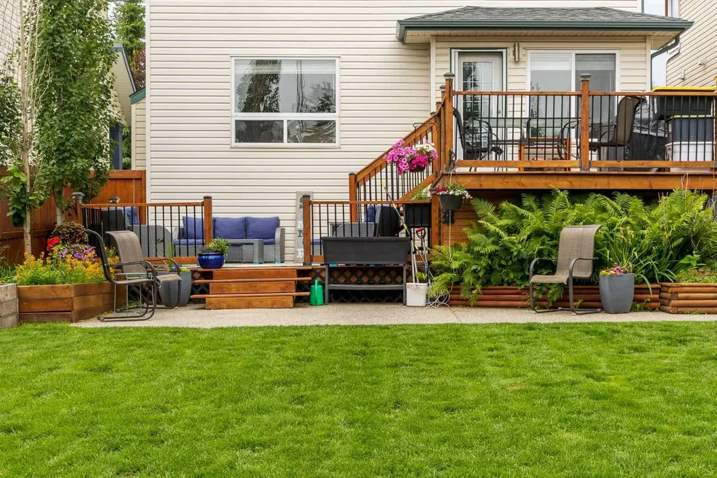 109 Hidden Valley Grove NW Calgary AB T3A 5W8