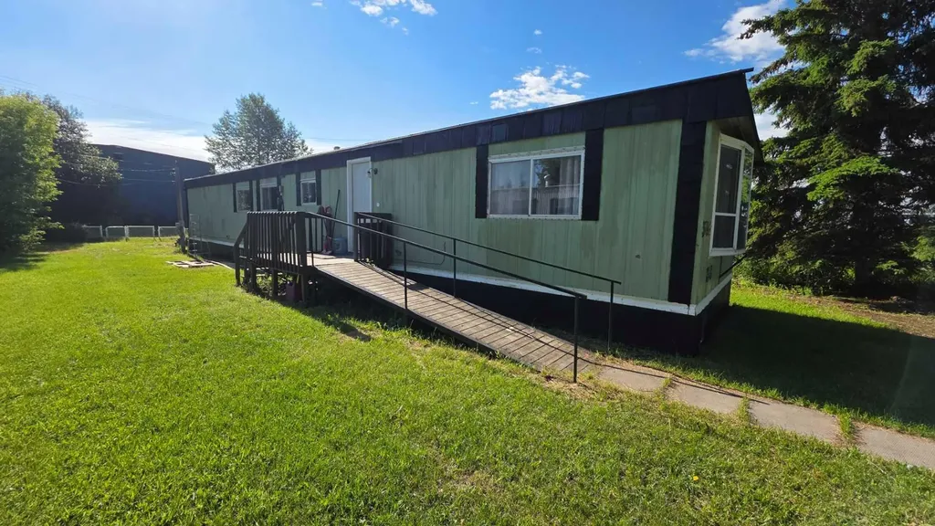 5249 51 Street Mayerthorpe AB T0E 1N0