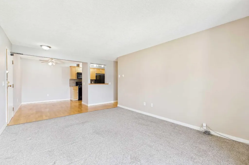 13045 6 Street SW Calgary AB T2W 5H1