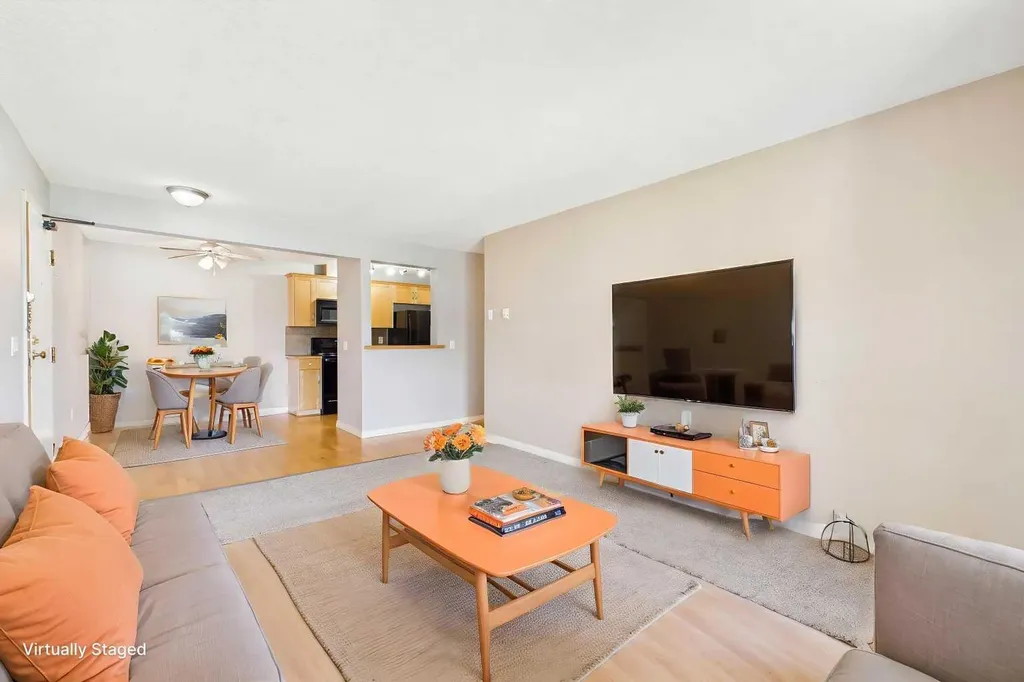 13045 6 Street SW Calgary AB T2W 5H1