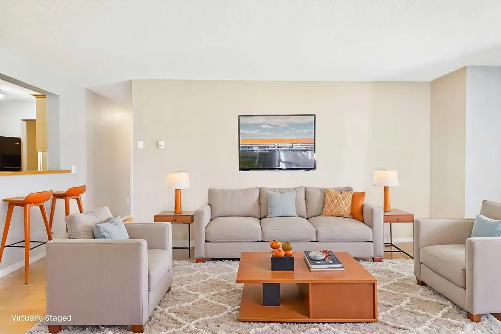13045 6 Street SW Calgary AB T2W 5H1