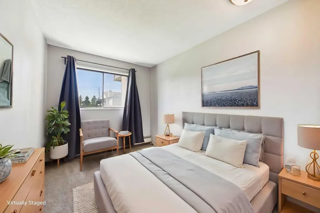 13045 6 Street SW Calgary AB T2W 5H1