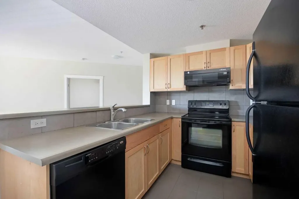 100 Denholm Gate Fort Mcmurray AB T9H 0B2