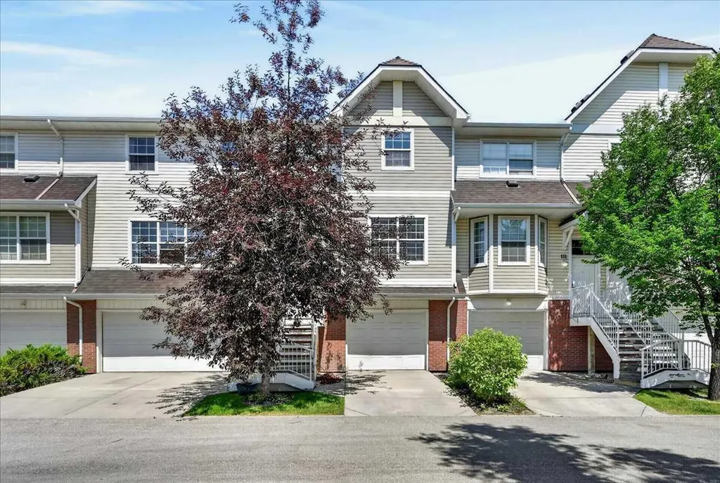 113 Tuscany Springs Gardens NW Calgary AB T3L 2R4