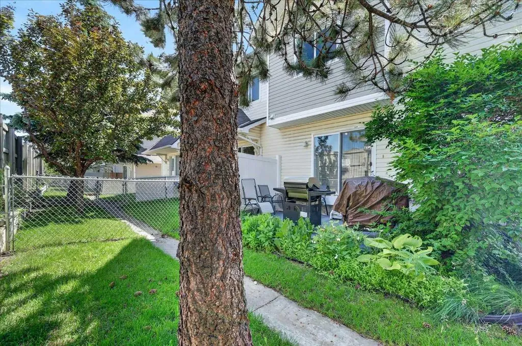113 Tuscany Springs Gardens NW Calgary AB T3L 2R4