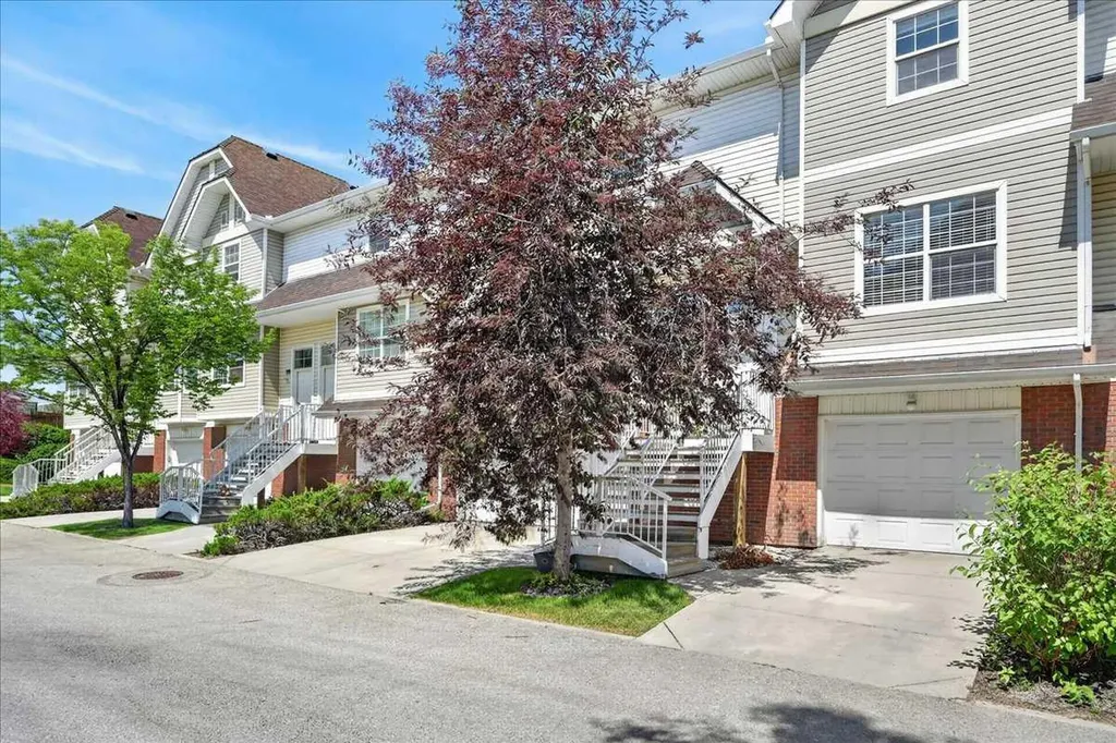 113 Tuscany Springs Gardens NW Calgary AB T3L 2R4