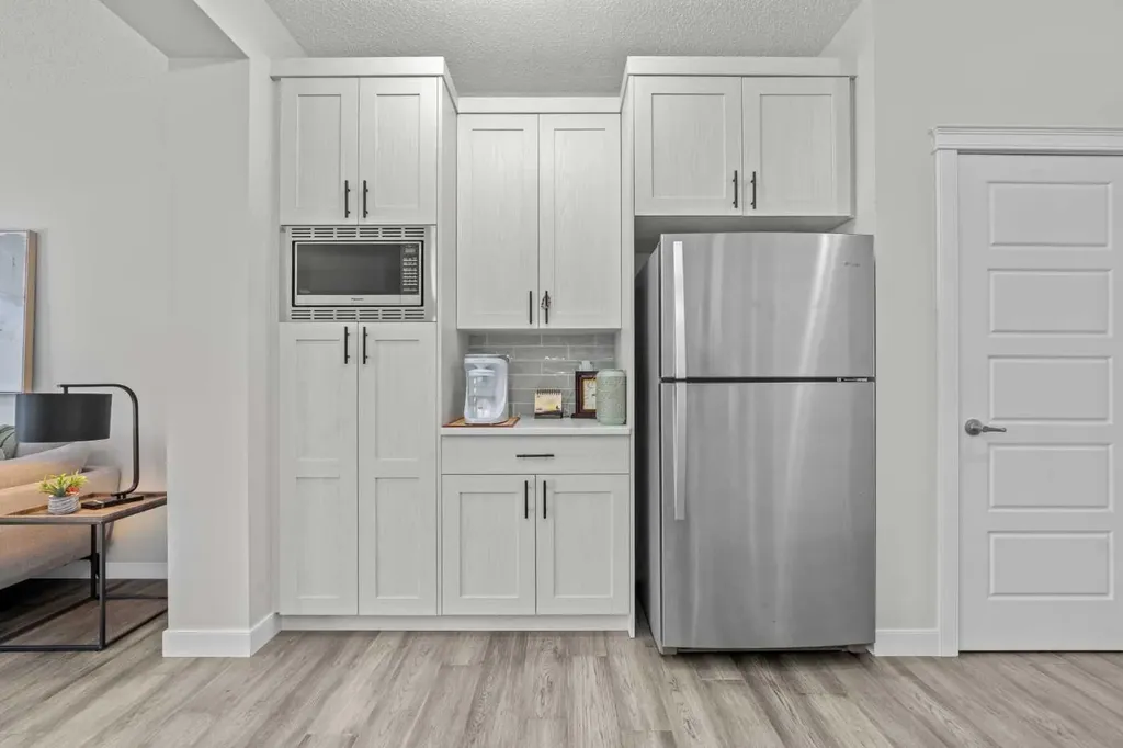 69 Carringvue Park NW Calgary AB T3P 1L1