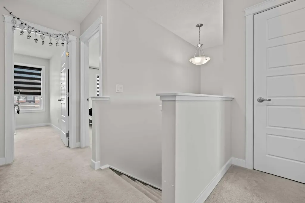 69 Carringvue Park NW Calgary AB T3P 1L1