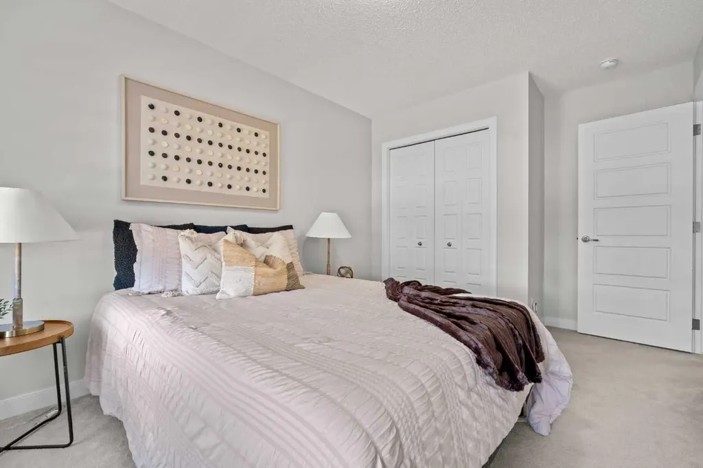 69 Carringvue Park NW Calgary AB T3P 1L1
