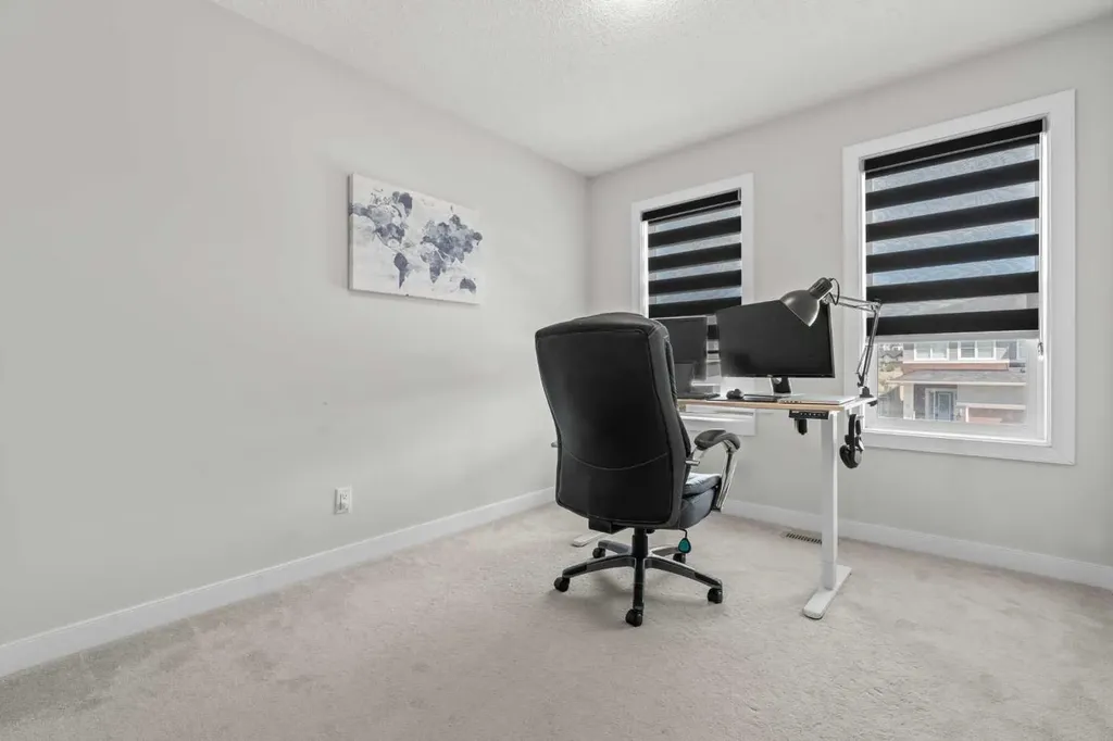 69 Carringvue Park NW Calgary AB T3P 1L1