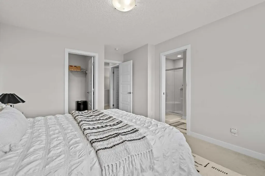 69 Carringvue Park NW Calgary AB T3P 1L1