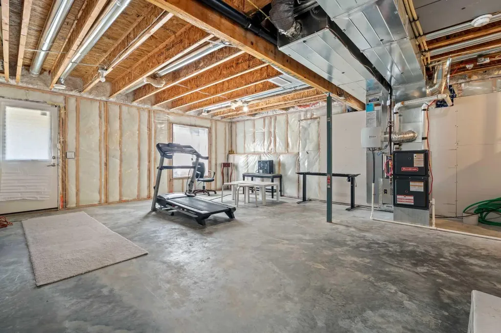 69 Carringvue Park NW Calgary AB T3P 1L1