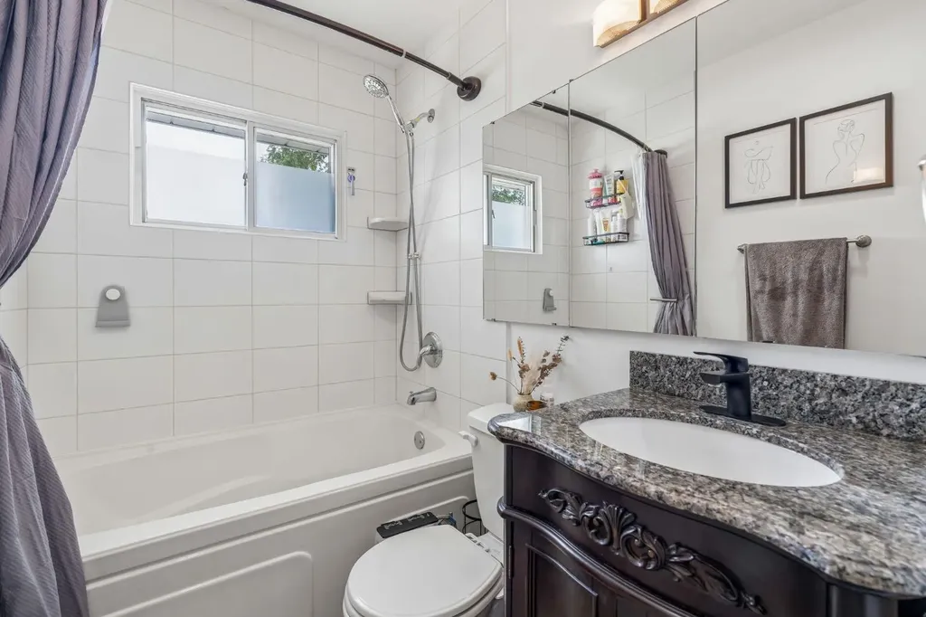 27 Heston Street NW Calgary AB T2K 2C3