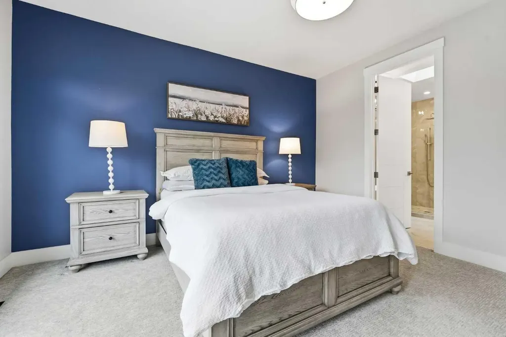 3138 44 Street SW Calgary AB T3E 3R6