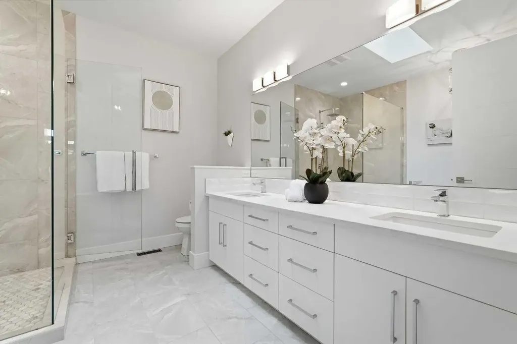 3138 44 Street SW Calgary AB T3E 3R6