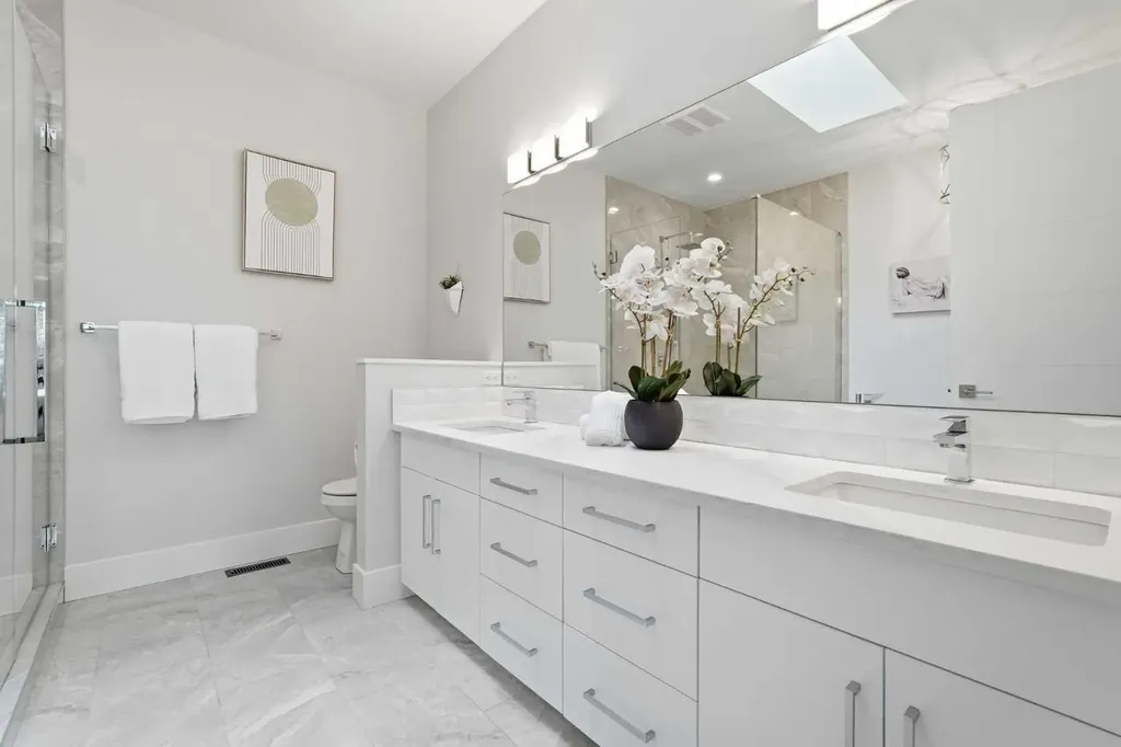 3138 44 Street SW Calgary AB T3E 3R6