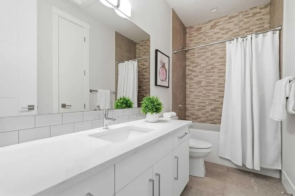 3138 44 Street SW Calgary AB T3E 3R6