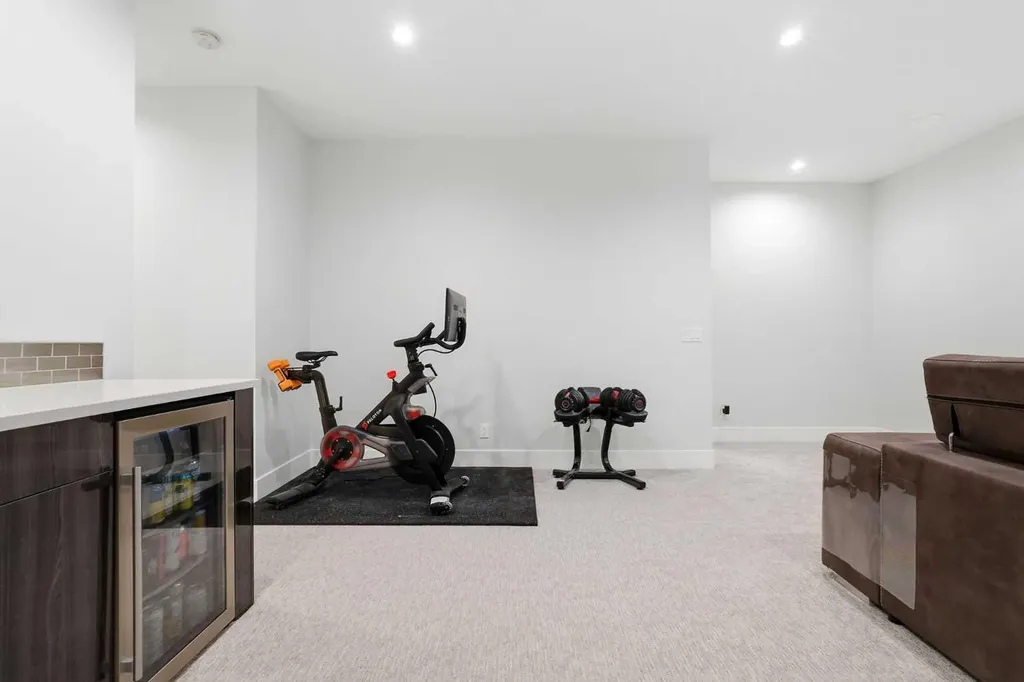 3138 44 Street SW Calgary AB T3E 3R6