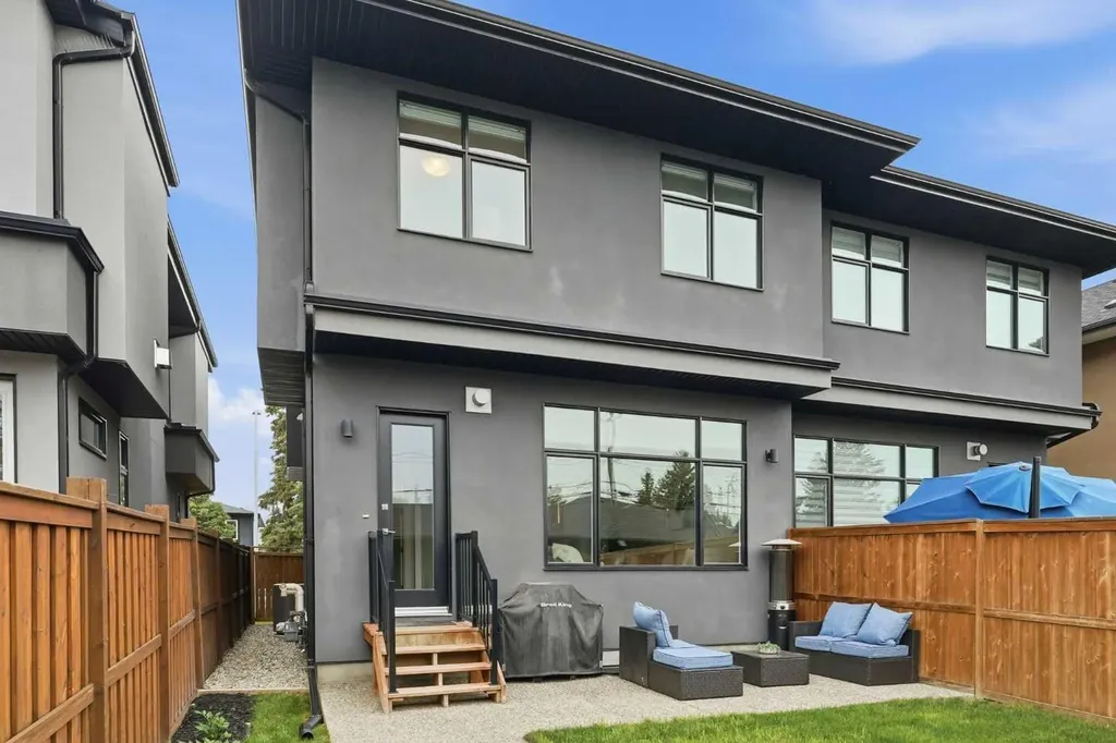 3138 44 Street SW Calgary AB T3E 3R6